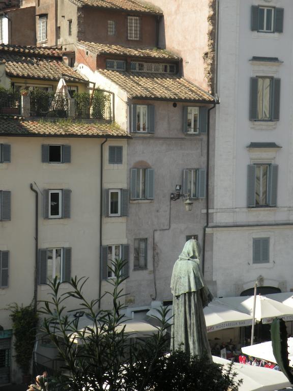 ローマCampo Dei Fiori Funny Flatアパートメント 部屋 写真